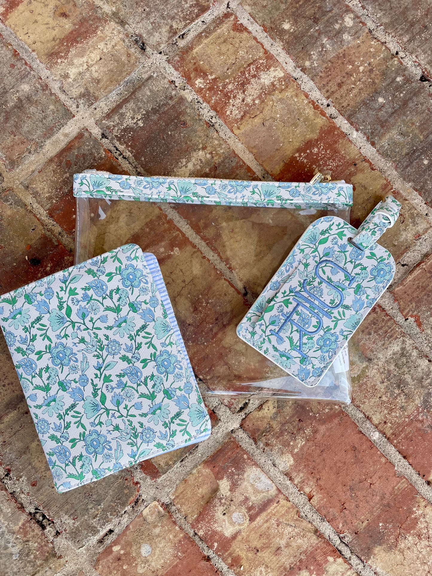 TRVL Travel Set